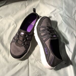 FILA Women's Black Sip On Sneakers with Purple Accents